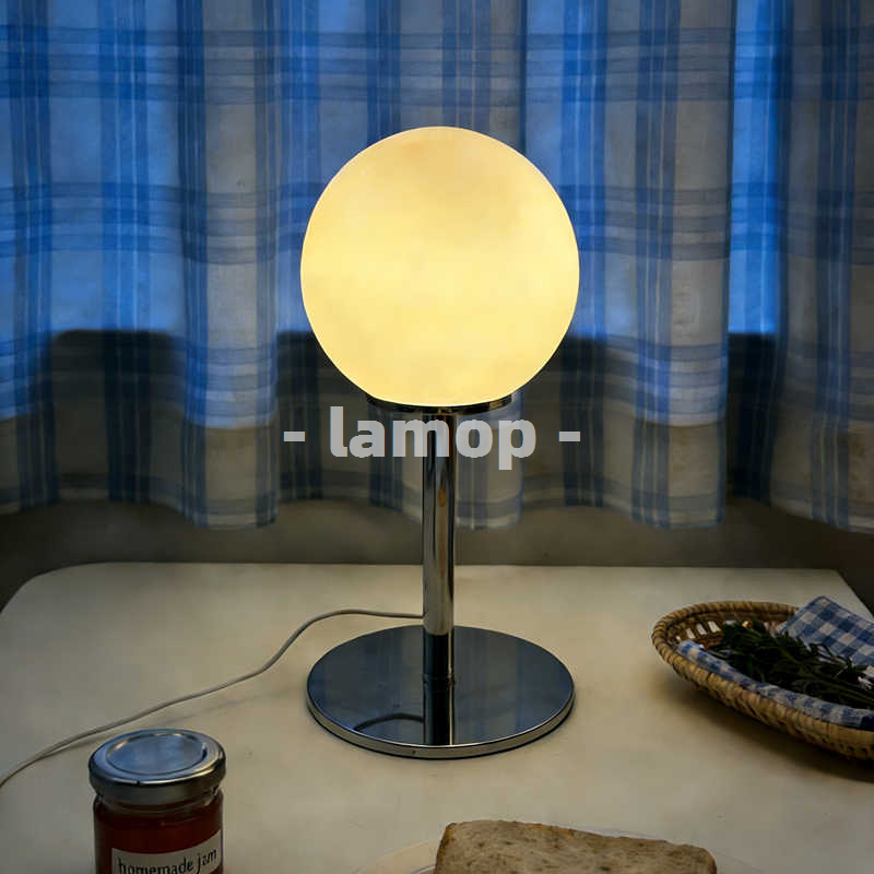 Led Lighting Decor - โคมไฟตั้งโต๊ะทรงกลมสีขาวนม โครเมียม ขาตั้งบาง สีครีม แสงนุ่มนวล 3