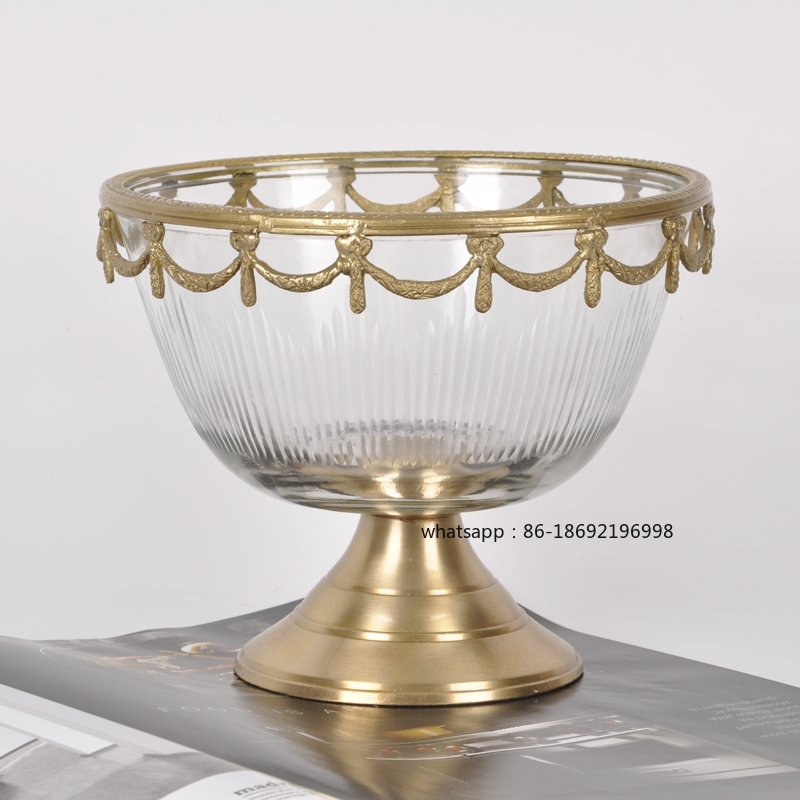 Decor Lighting India - อินเดียนำเข้าจานใส่ของตกแต่งสไตล์อเมริกันย้อนยุคทำจากทองเหลืองและกระจก สำหรับตกแต่งบ้านหรูหราในห้องนั่งเล่น วางผลไม้บนโต๊ะ